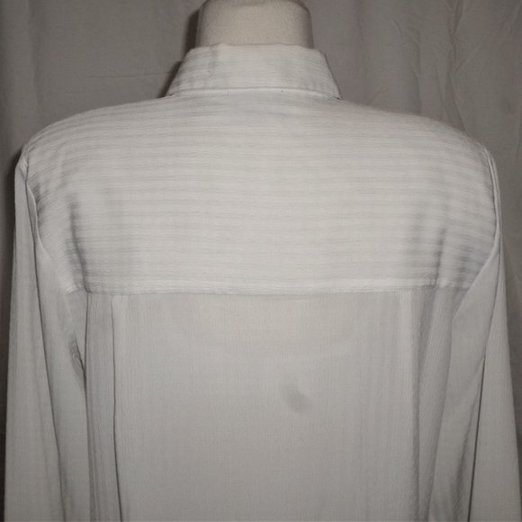 crinkle blouse with flap breast pockets - Picture 4 of 4